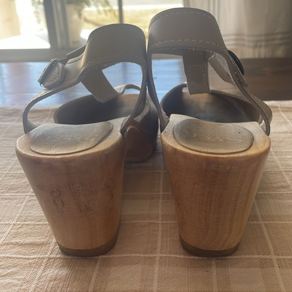 Sven T Strap Clogs with Peep Toe - Picture 6 of 7